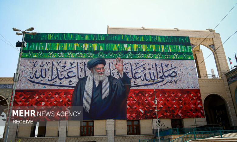 مراسم وداع با رهبر شهید انقلاب با حضور خیل عاشقان ولایت برگزار می‌شود - هشت صبح