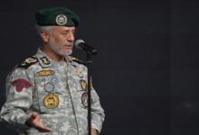 دریادار سیاری: تسلیم شدن در قاموس ملت ایران جایگاهی ندارد - هشت صبح