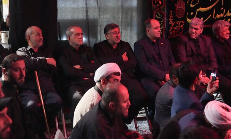 حضور رئیس‌ جمهور در آیین روضه خانگی شهید علی لاریجانی - هشت صبح