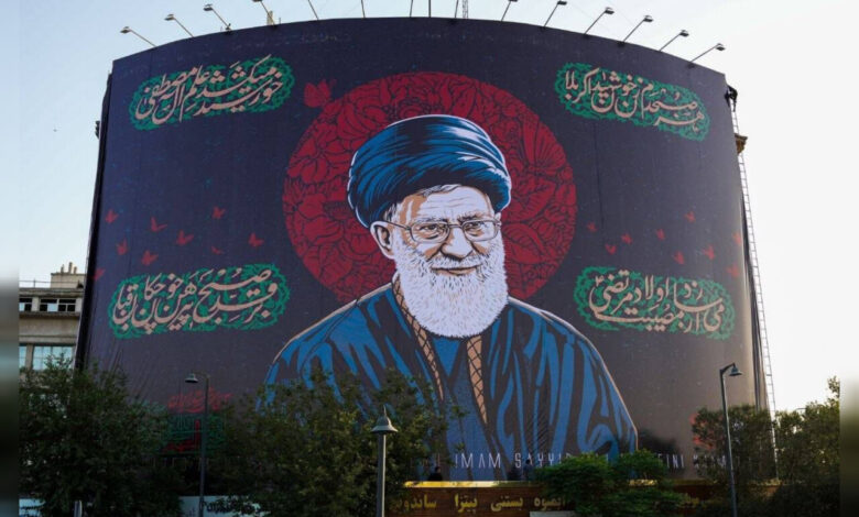 ایستگاه‌های راه‌آهن در ایام تشییع رهبر شهید انقلاب سیاه پوش شدند - هشت صبح