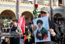 زمان وداع با پیکر رهبر شهید انقلاب تمدید شد - هشت صبح