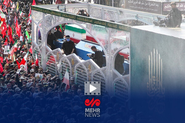 مردم ایران فعل «باید برخاست» را تعبیر کردند