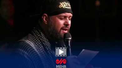 اجرای نماهنگ «باید برخاست» توسط محسن محمدی پناه در مسجد جمکران - هشت صبح
