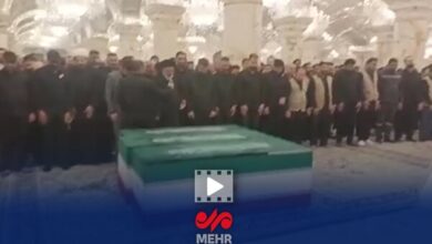 اقامه نماز بر پیکر آقای شهید ایران در حرم مطهر حضرت علی(ع)