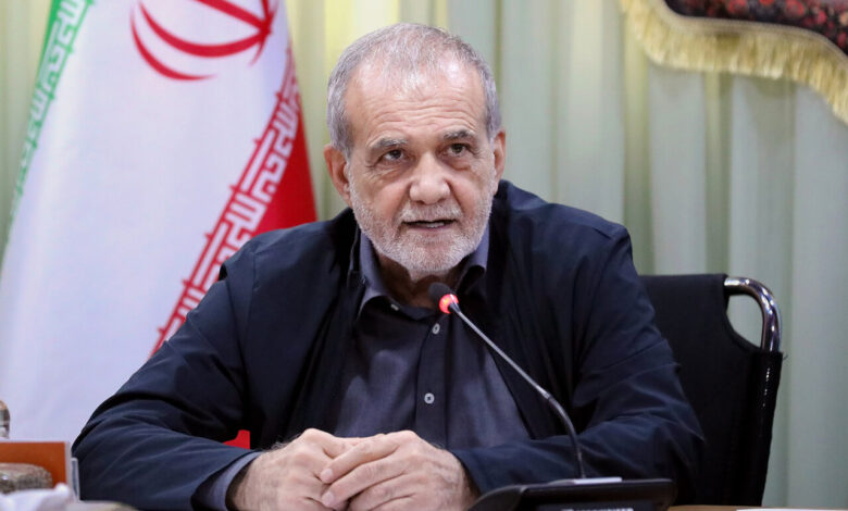 پزشکیان: دولت با همه ظرفیت های خود در کنار فعالان اقتصادی است - هشت صبح