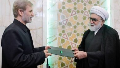 ‏ فرمانده کل ارتش خادم حرم امام رضا (ع) شد - هشت صبح