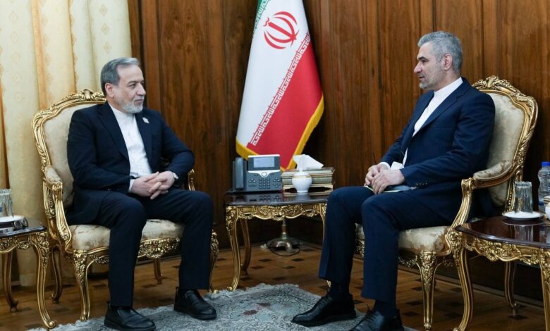 دیدار سرکنسول جدید جمهوری اسلامی ایران در طرابوزان با وزیر امور خارجه - هشت صبح