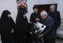 دیدار اعضای دفتر حفظ ونشر آثار رهبر شهید با خانواده سرلشکر شهیدسلیمانی - هشت صبح