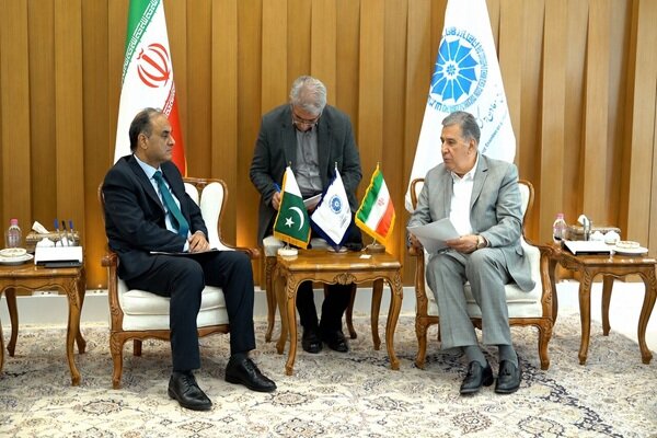 پاکستان: دالان سبز گمرکی برای تجار ایرانی در کراچی ایجاد می‌شود - هشت صبح