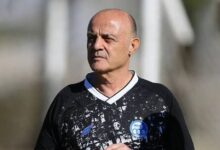 مربی استقلال در ایران ماند