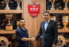 عمری یک سال دیگر با پرسپولیس تمدید کرد