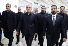 پزشکیان با استقبال رسمی نخست وزیر عراق وارد فرودگاه نجف شد