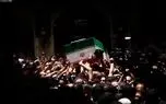 طواف پیکر رهبر شهید به دور ضریح امام رضا(ع)