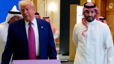 الجزیره: بعد از ظهر شنبه، بن سلمان در تماس تلفنی با ترامپ هشدار داد که حمله به زیرساخت‌های حیاتی ایران می‌تواند به حملات تهران علیه تأسیسات انرژی کشور‌های حاشیه خلیج فارس منجر شود؛ سپس شنبه شب، رئیس‌جمهور آمریکا اعلام کرد که حمله برنامه‌ریزی شده خود را لغو کرده
