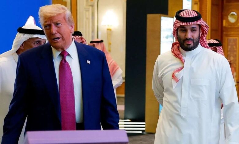 الجزیره: بعد از ظهر شنبه، بن سلمان در تماس تلفنی با ترامپ هشدار داد که حمله به زیرساختهای حیاتی ایران میتواند به حملات تهران علیه تأسیسات انرژی کشورهای حاشیه خلیج فارس منجر شود؛ سپس شنبه شب، رئیسجمهور آمریکا اعلام کرد که حمله برنامهریزی شده خود را لغو کرده