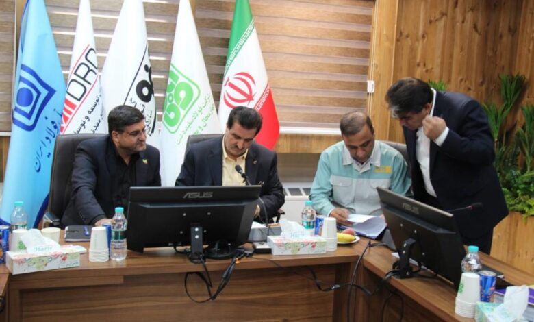 تفاهمنامه همکاری بانک رفاه کارگران و شرکت فولاد سفیددشت امضاء شد