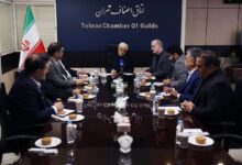 عارف: دولت آماده واگذاری اختیارات بازار به اصناف است - هشت صبح