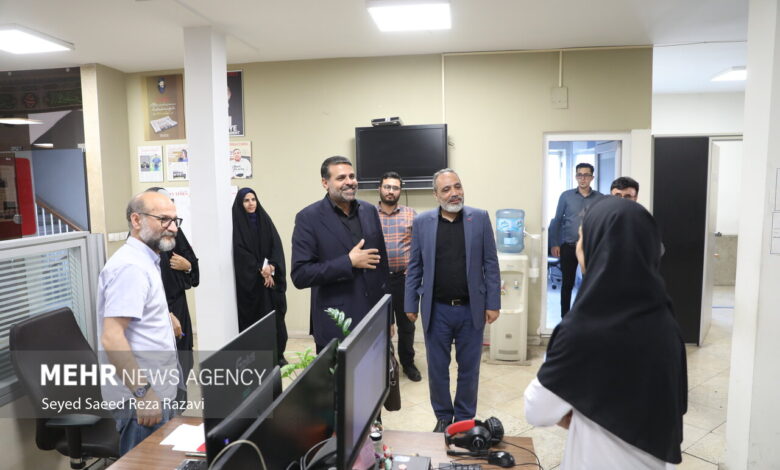 حضور «احمد نادری» در خبرگزاری مهر به مناسبت روز خبرنگار - هشت صبح