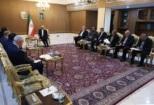 عارف پیشنهاد تشکیل اتحادیه کشورها و مناطق فارسی‌زبان را مطرح کرد - هشت صبح