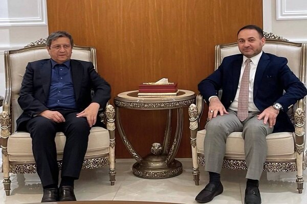 همتی در بغداد؛ موانع مبادلات تجاری و بانکی ایران و عراق رفع می‌شود؟ - هشت صبح