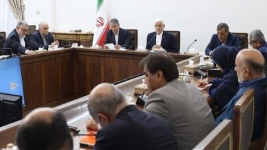 عارف: دشمن را در جبهه جنگ اقتصادی هم شکست می‌دهیم - هشت صبح