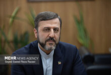 غریب آبادی: تفاهم ایران و عمان به منزله بازگشایی تنگه هرمز نیست - هشت صبح