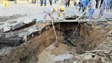 کارکنان آبفا زیر اصابت‌ها هم پای کار ماندند؛ قطعی آب به ۵ ساعت نرسید - هشت صبح