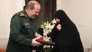 دیدار سردار ابن الرضا با خانواده شهدای جنگ رمضان - هشت صبح