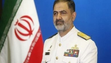 امیر دریادار ایرانی: صنعت دفاعی از دل تحریم‌ها سربرآورد - هشت صبح
