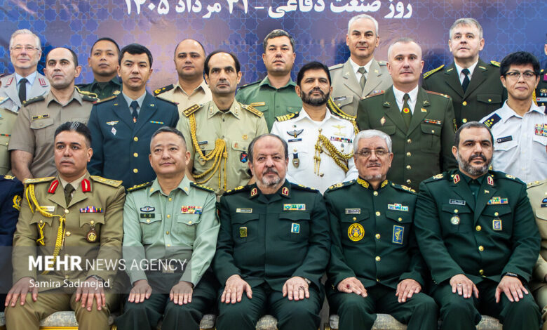 دیدار وابستگان نظامی خارجی با سرپرست وزارت دفاع - هشت صبح