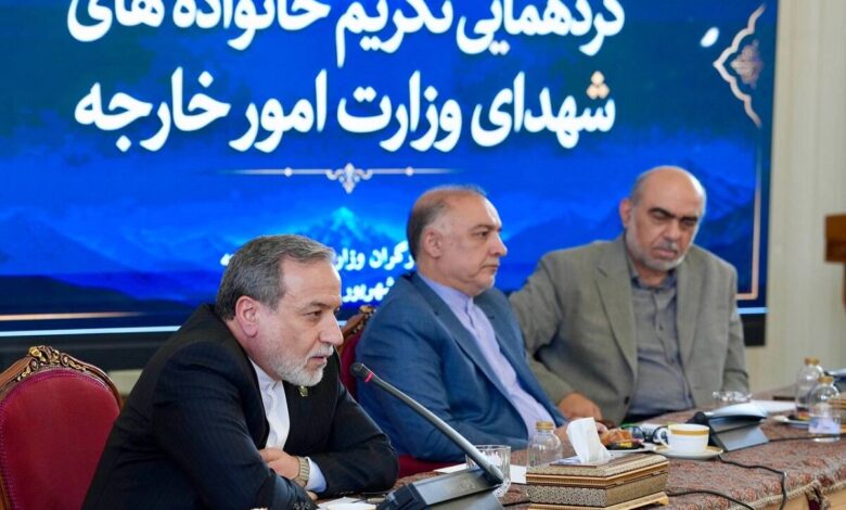 عراقچی: همه در قبال خون شهدا پاسخگو هستیم - هشت صبح