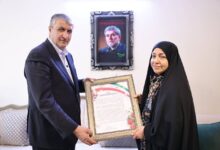 دیدار معاون رییس‌جمهور با خانواده شهید «فریدون عباسی» - هشت صبح