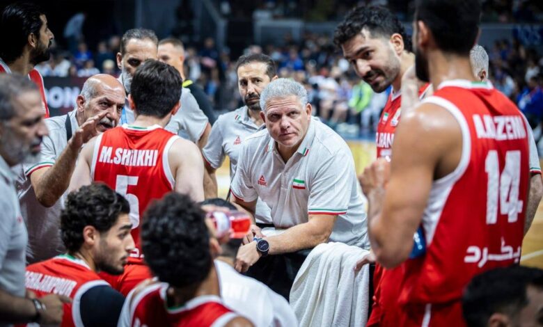 واکنش مانولوپولوس به شکست ایران؛ باید دوباره همان بسکتبال قبلی را بازی کنیم
