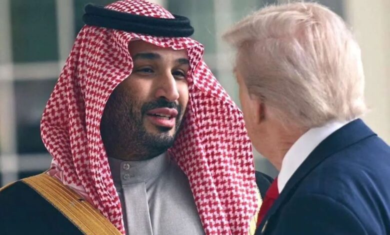 ترامپ تصمیم گرفته فعلاً در حملات عربستان علیه انصارالله یمن مشارکت نکند، زیرا این اقدام می‌تواند جبهه دیگری را در جنگ ایران باز کند/ بیشتر اعضای حلقه نزدیک ترامپ، آشکارا با ورود آمریکا به جنگ با انصارالله مخالف هستند/ با این حال ترامپ برای جنگ علیه ایران به ریاض نیاز دارد؛ مقام‌های سعودی نیز نشان داده‌اند که در صورت عدم همکاری واشنگتن، از اهرم‌های فشار استفاده می‌کنند