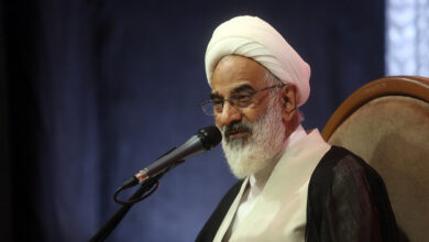 حاجی‌صادقی: شهدا برای جامعه حیات می‌آفرینند - هشت صبح