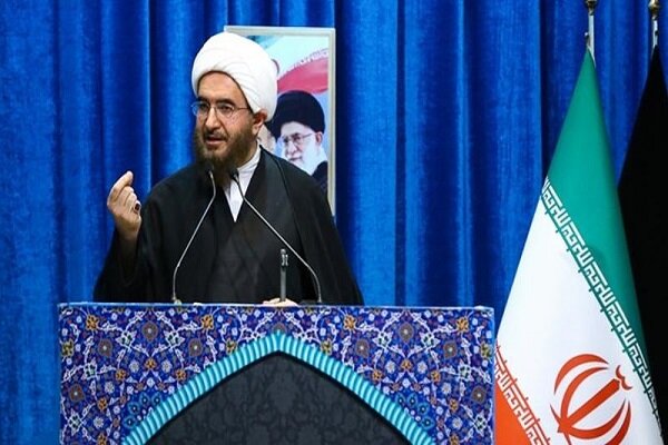 خطبه‌های نماز جمعه تهران به امامت حاج علی اکبری آغاز شد - هشت صبح