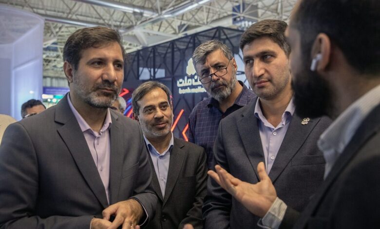 بازدید سخنگوی شورای نگهبان از نمایشگاه الکامپ و گفت‌وگو با کارآفرینان - هشت صبح