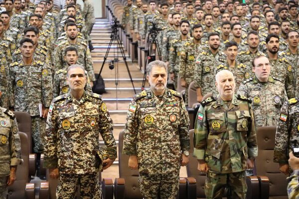 امیر آراسته: صلح و امنیت توجیه آمریکا برای مداخله در جهان است - هشت صبح