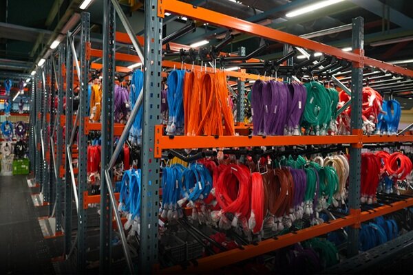 از BOM بیست‌سطحی تا MRP و کانبان؛ پشت خط تولید قطعه‌ساز چه می‌گذرد؟ - هشت صبح