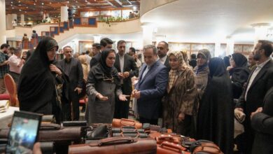 عراقچی: بانوان کارآفرین، زمینه تعاملات فرهنگی را فراهم می‌کنند - هشت صبح