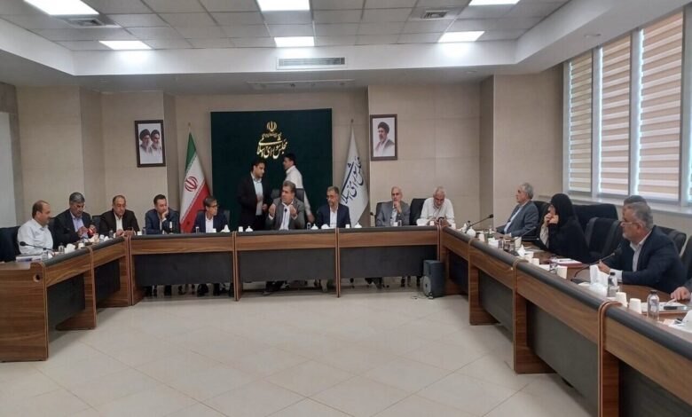 انتخاب نمایندگان کمیسیون اجتماعی مجلس در شوراهای عالی و مجامع - هشت صبح