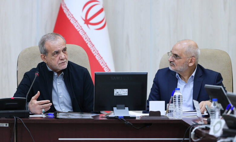 پزشکیان: اجرای «روز بدون خودرو» در دستگاه‌های دولتی دنبال خواهد شد - هشت صبح