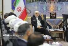 عارف: جامعه ایرانی همچنان بر پایه هویت فرهنگی و دینی خود ایستاده است - هشت صبح