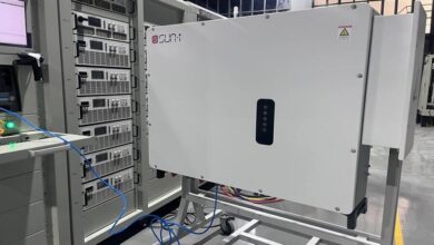 آغاز به کار نخستین کارخانه تولید اینورترهای صنعتی نیروگاه‌های خورشیدی - هشت صبح
