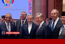 توجه جالب وزیر خارجه چین به نقشه ایران روی کت عراقچی - هشت صبح
