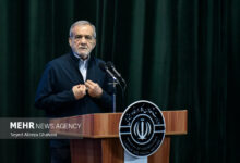نشست صمیمی رئیس جمهور با بازنشستگان - هشت صبح