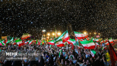 دویستمین شب اجتماع مردمی در میدان انقلاب - هشت صبح