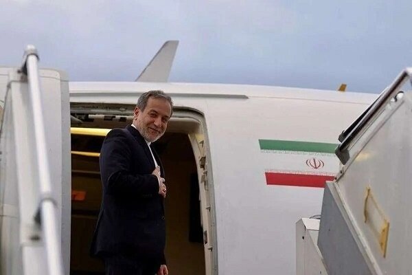 عراقچی برای شرکت در مجمع عمومی سازمان ملل وارد نیویورک شد - هشت صبح