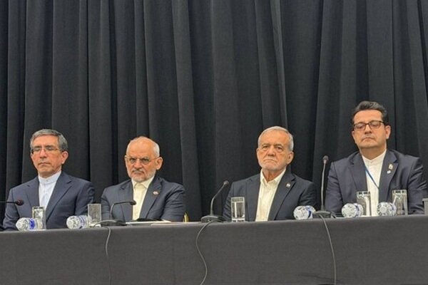 دیدار و گفتگوی پزشکیان با ایرانیان مقیم آمریکا - هشت صبح