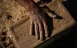 تصاویر؛ بازسازی خانه‌های ویران غزه با آجرهای گِلی و چوب